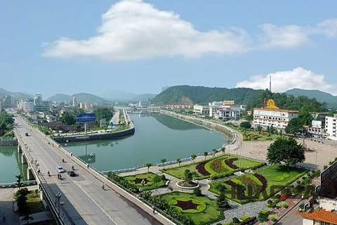 無愧萬古冠九州！華全發(fā)電機(jī)組走俏「丹霞地貌」命名地