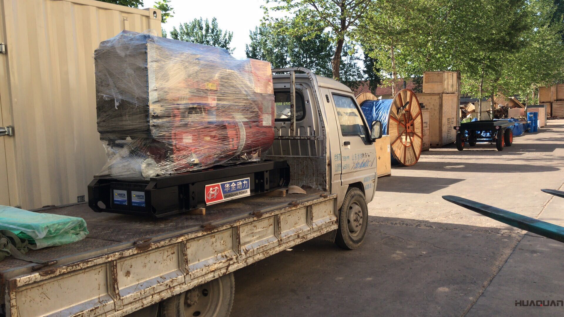 8月31日，一臺(tái)30kw標(biāo)配柴油發(fā)電機(jī)組從華全動(dòng)力順利發(fā)往安徽省