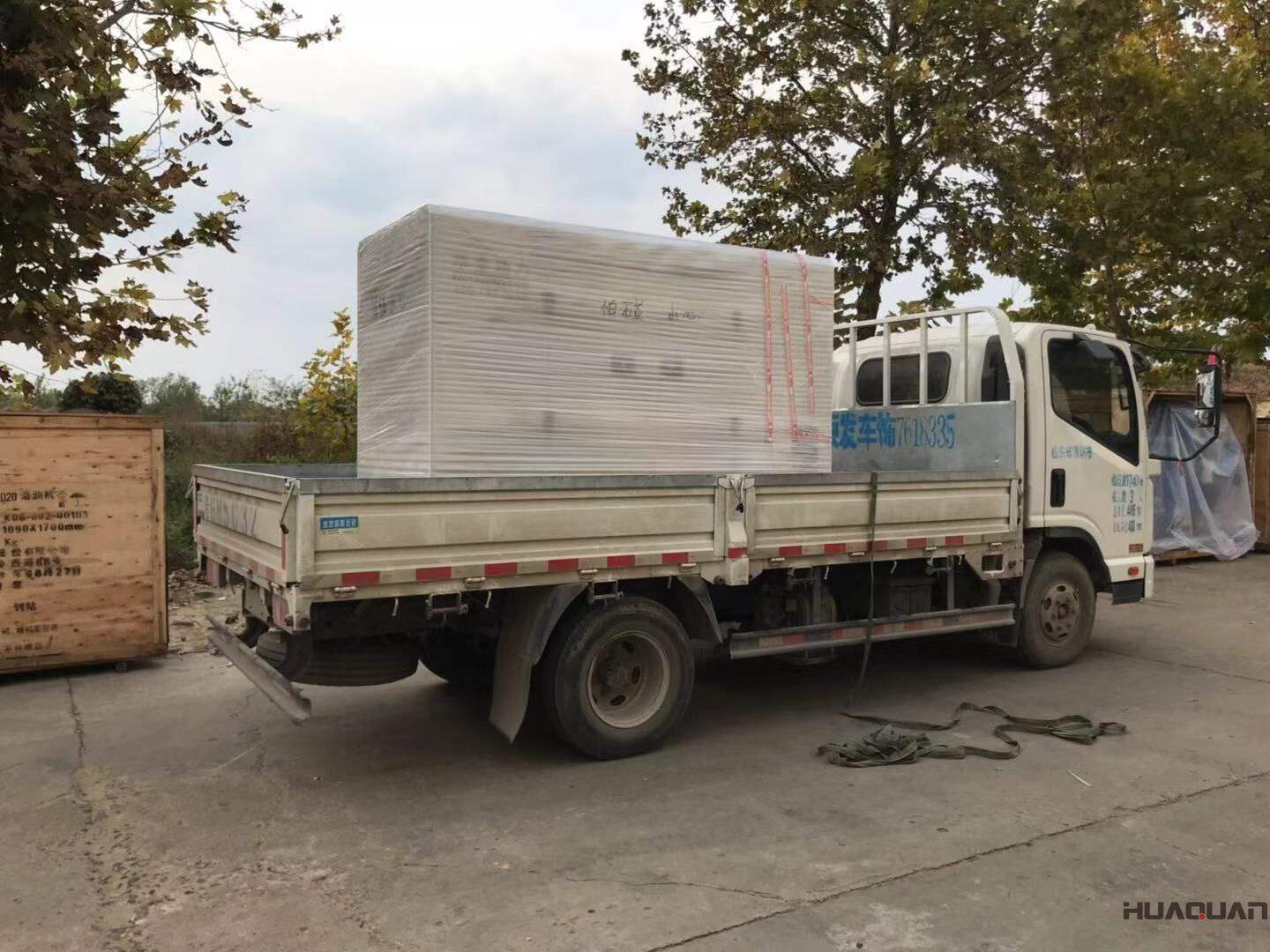 河南路先生10月25日從華全動力采購了一臺400kw自動化柴油發電機組，現已順利發往目的地