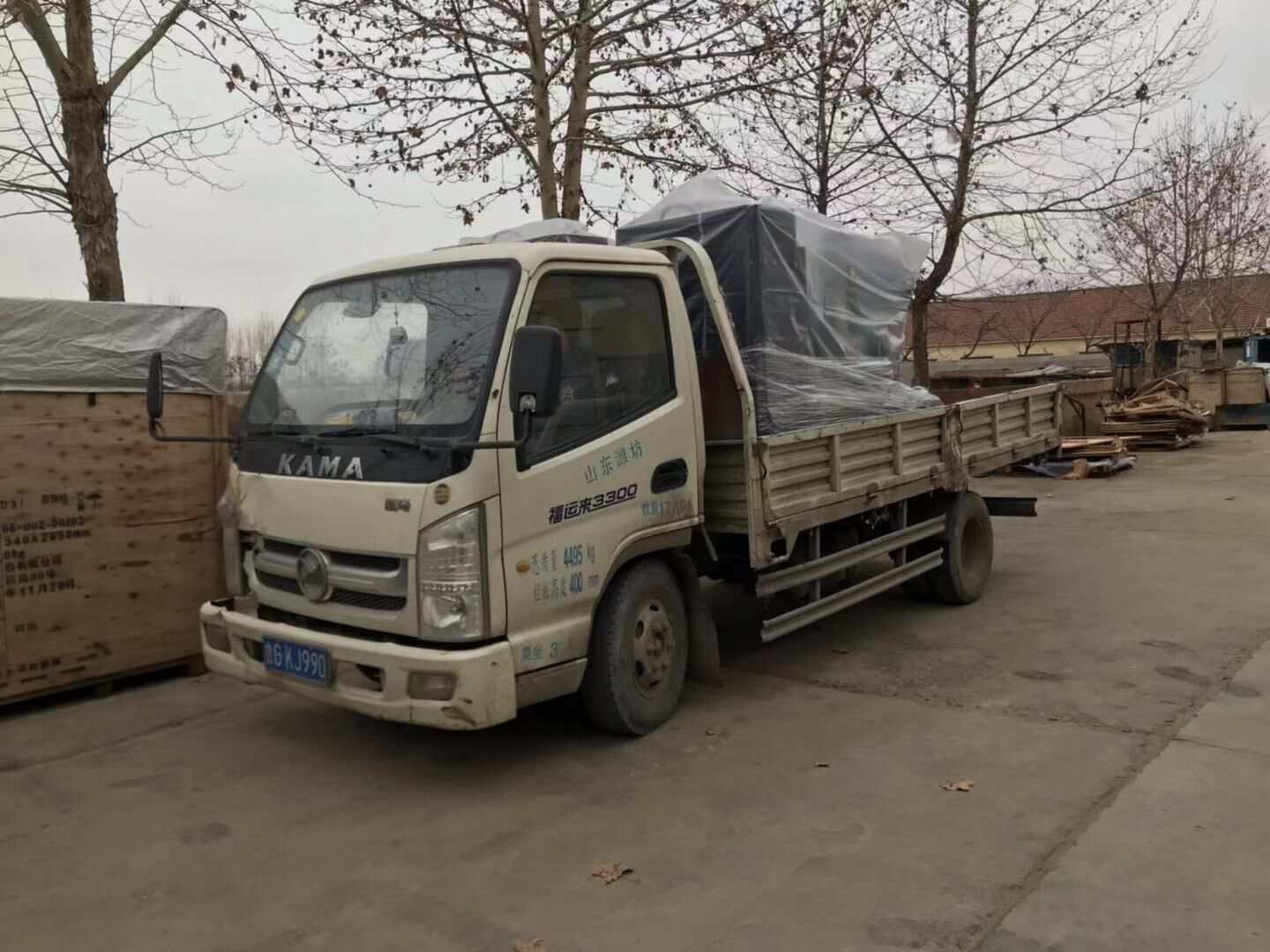 12月6日，徐先生從華全動(dòng)力采購(gòu)的一臺(tái)500kw自動(dòng)化柴油發(fā)電機(jī)組成功發(fā)往陜西省