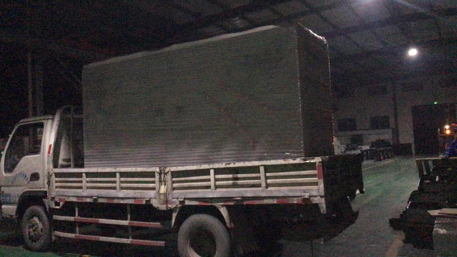 12月22日，皮先生從華全動(dòng)力采購的100kw靜音箱柴油發(fā)電機(jī)組順利發(fā)往湖北省