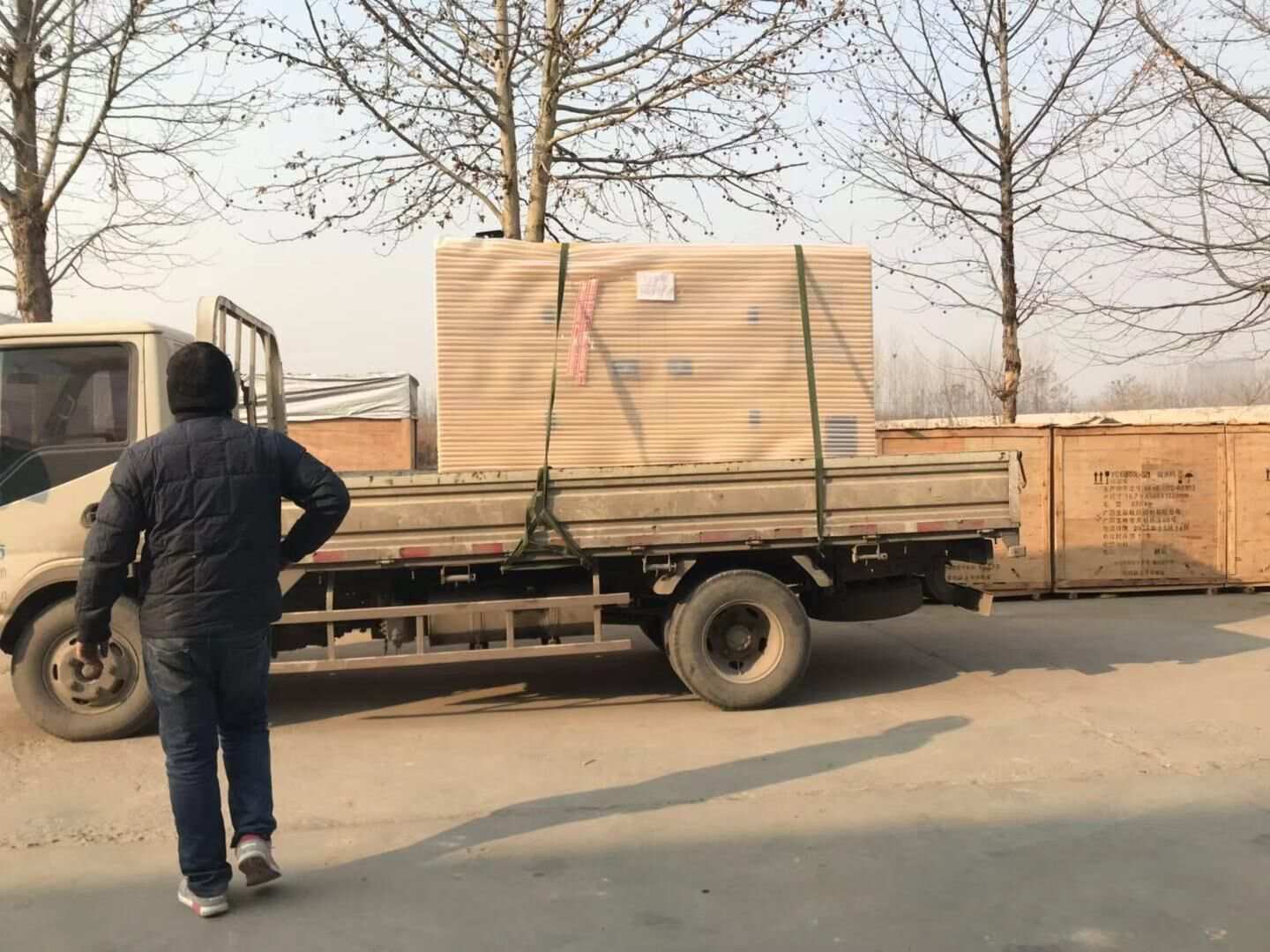 1月3日，王先生從華全動力采購的50kw靜音箱柴油發電機組順利的發往河北省